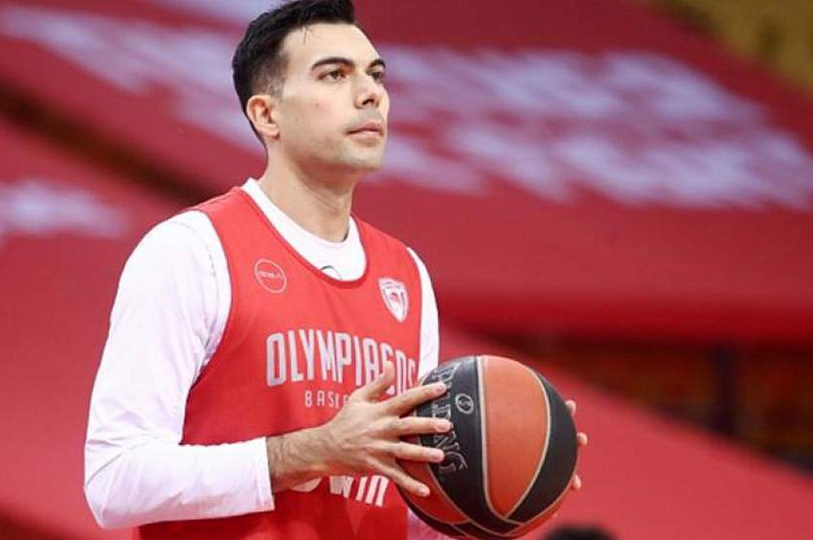 Η Φενέρμπαχτσε αποθέωσε τον Κώστα Σλούκα