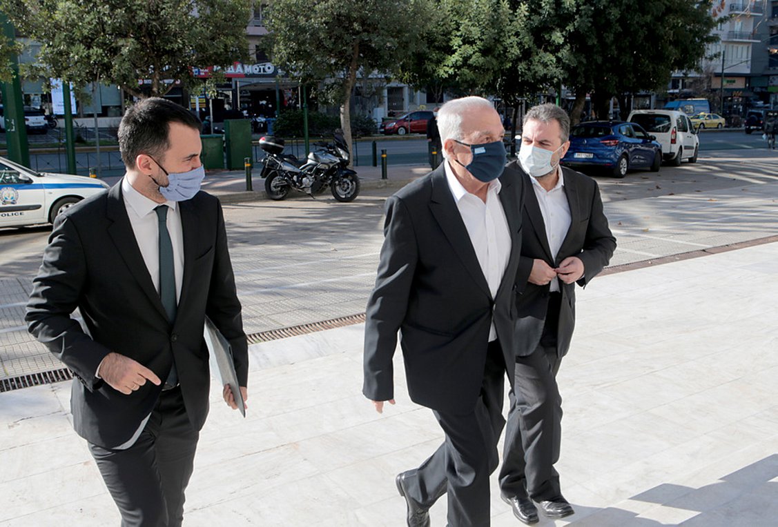 Folli Follie: Μηνυτήρια αναφορά κατέθεσαν Φλαμπουράρης, Χαρίτσης και Αραχωβίτης