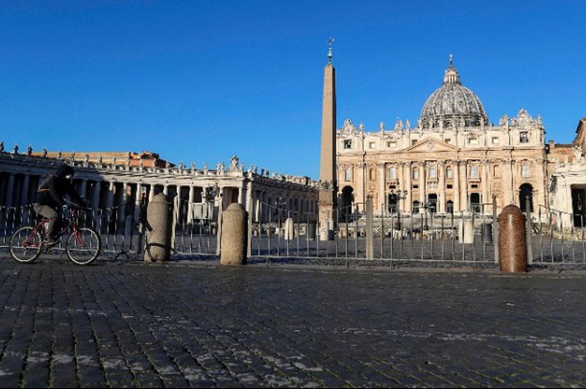 Τα διαφορετικά φετινά Χριστούγεννα στον κόσμο