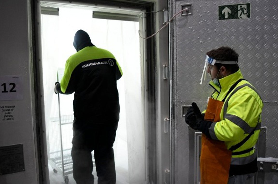 Μια γυναίκα 101 ετών, ο πρώτος άνθρωπος που εμβολιάστηκε στη Γερμανία