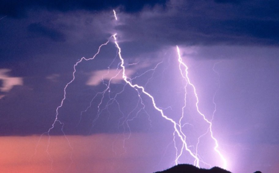 Νέο έκτακτο της ΕΜΥ για την κακοκαιρία εξπρές: Έρχονται καταιγίδες και χαλάζι - Προειδοποίηση Κολυδά για κεραυνούς