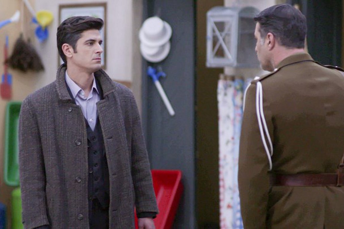 Άγριες Μέλισσες: Η Ελένη μαθαίνει το ένοχο παρελθόν Κυπραίου και Νέστορα