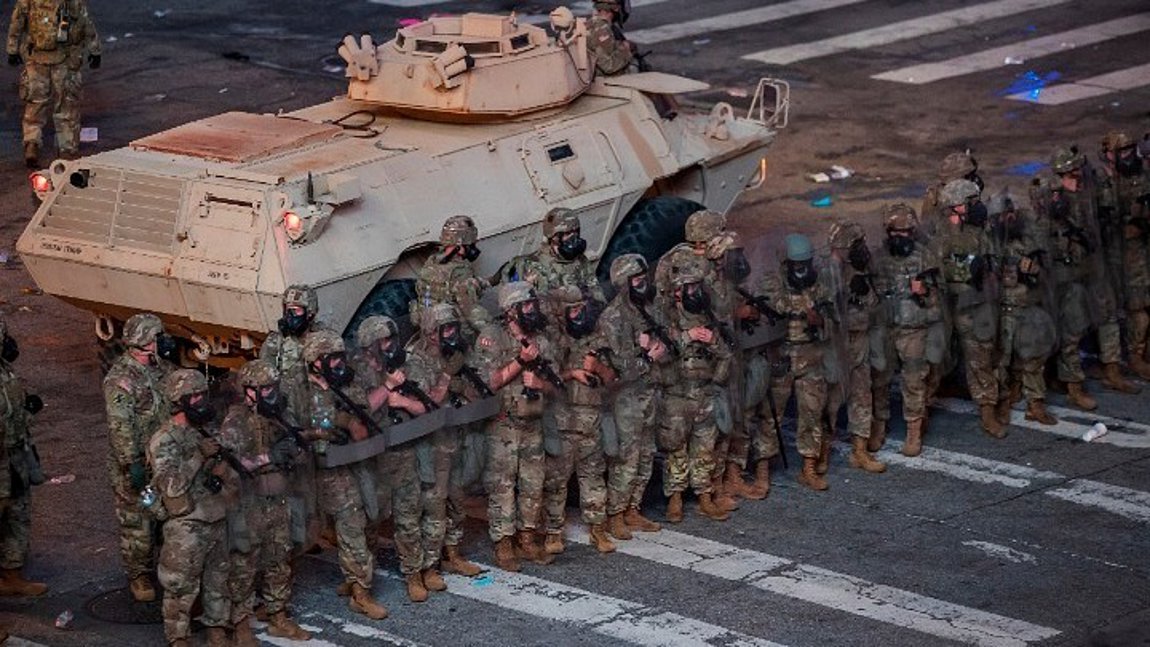 ΗΠΑ: Δυνάμεις της Εθνοφρουράς στην Ουάσινγκτον έλαβαν εντολή να φέρουν οπλισμό