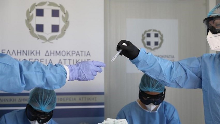 Αυξήθηκαν πάλι τα κρούσματα στην Ελλάδα: 842 σε 24 ώρες, τα μισά στην Αττική - 21 νεκροί και 283 διασωληνωμένοι