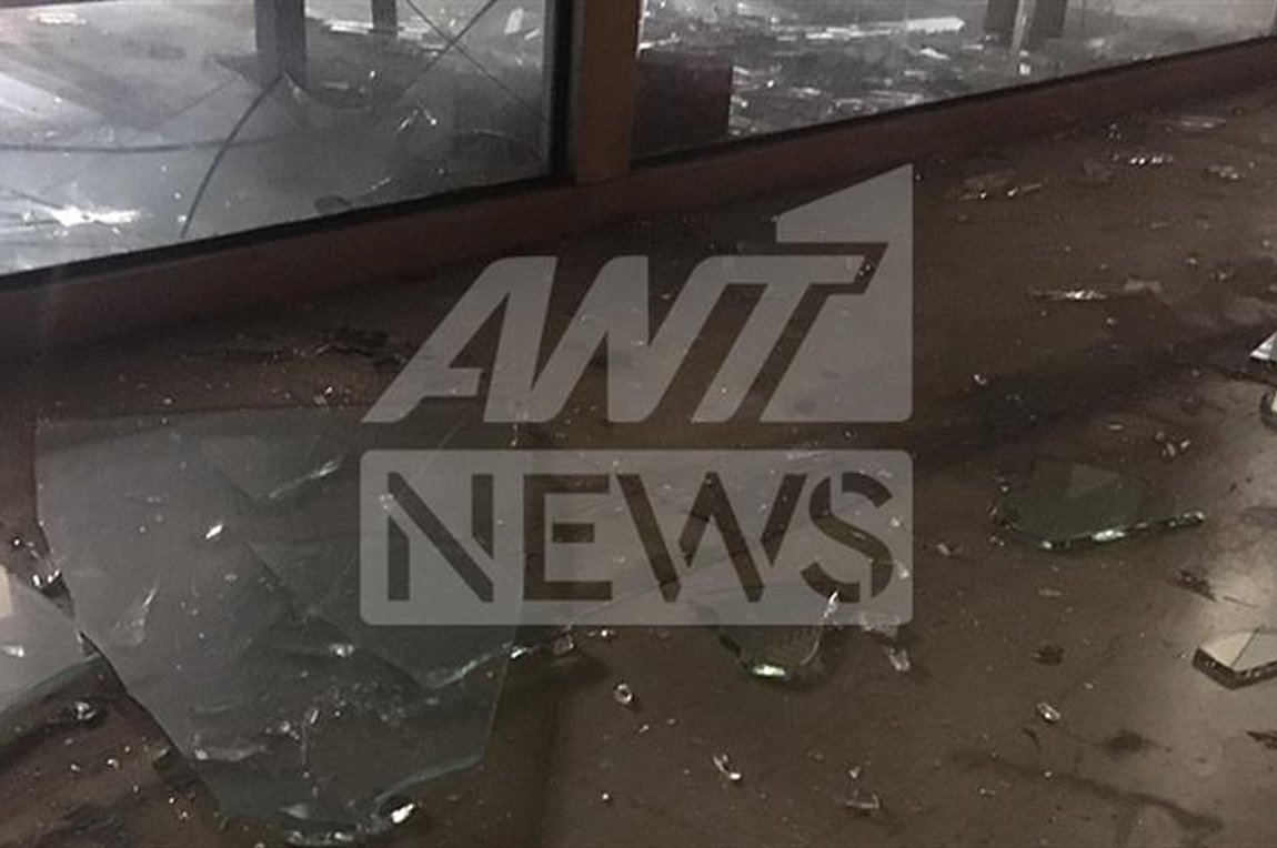 Μπαράζ επιθέσεων σε ΑΤΜ, ΕΛΤΑ και Δημαρχείο το βράδυ στην Αττική