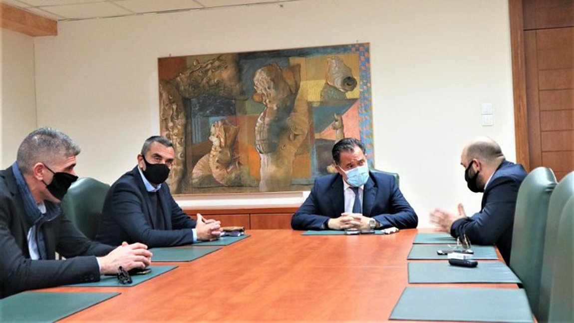 Συνάντηση Γεωργιάδη με την Ομοσπονδία Εκπαιδευτών Υποψηφίων Οδηγών Ελλάδος – Τι συζήτησαν