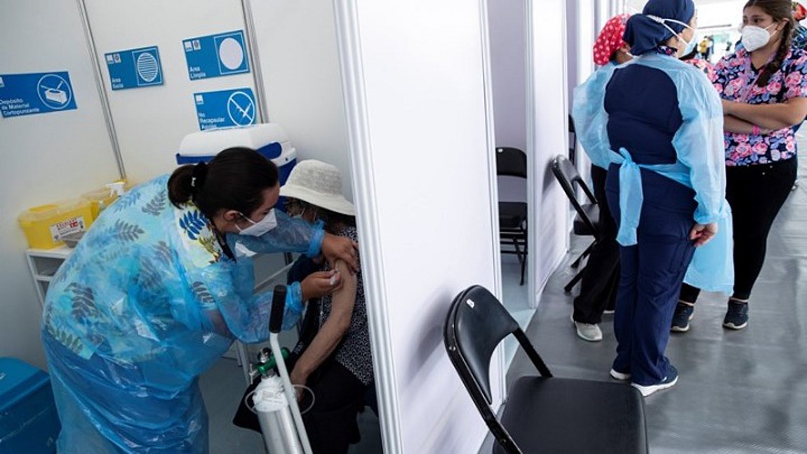 Χιλή-κορωνοϊός: Πάνω από 450.000 άνθρωποι έχουν εμβολιαστεί