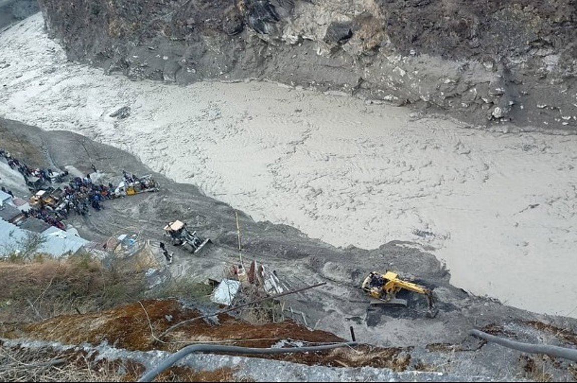 Κατάρρευση τμήματος παγετώνα στην Ινδία: 14 νεκροί, σύμφωνα με νεότερο απολογισμό