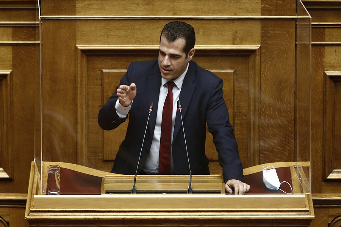 Πλεύρης: Ο Τσίπρας παίζει τάβλι, ρίχνει τα ζάρια κι ό,τι βγει