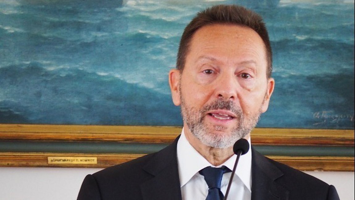 «Κίτρινη κάρτα» Στουρνάρα στους διαχειριστές κόκκινων δανείων