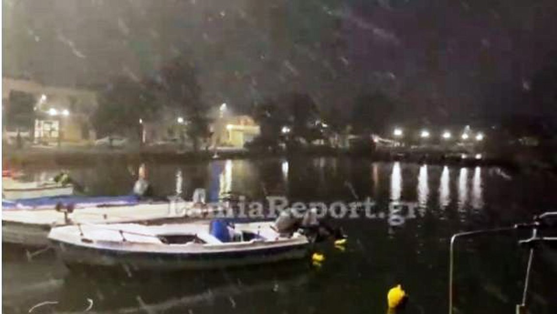Φθιώτιδα: Χιονίζει και στην παραλία της Λάρυμνας – ΒΙΝΤΕΟ