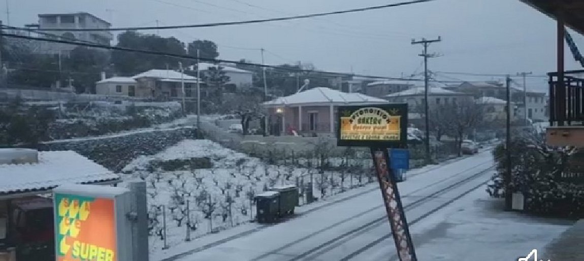 Ζάκυνθος: Προβλήματα στο οδικό δίκτυο λόγω της πυκνής χιονόπτωσης