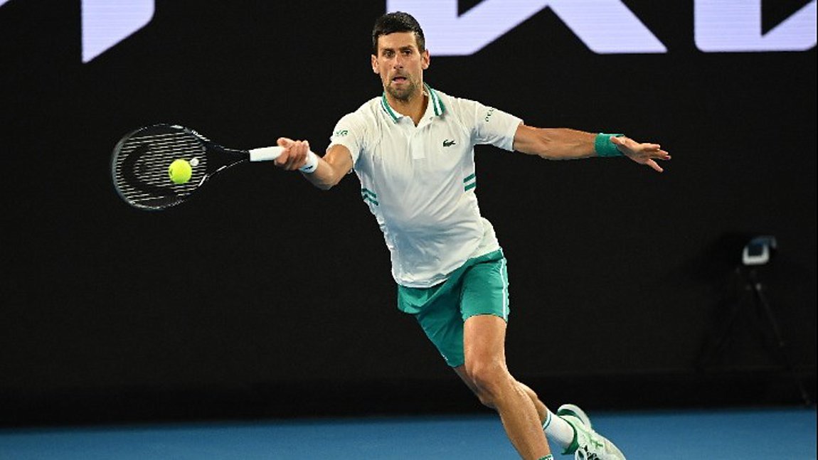 Australian Open: Διά περιπάτου στον τελικό ο Τζόκοβιτς – Περιμένει Τσιτσιπά ή Μεντβέντεφ