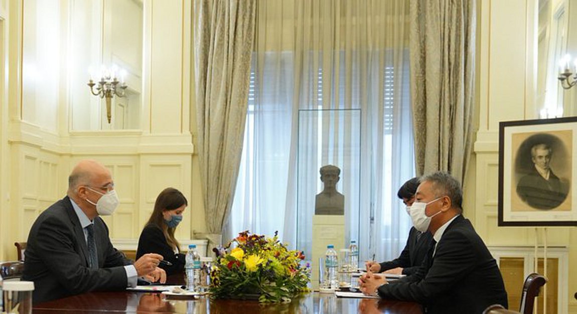 Συνάντηση Δένδια με τον πρέσβη της Ιαπωνίας