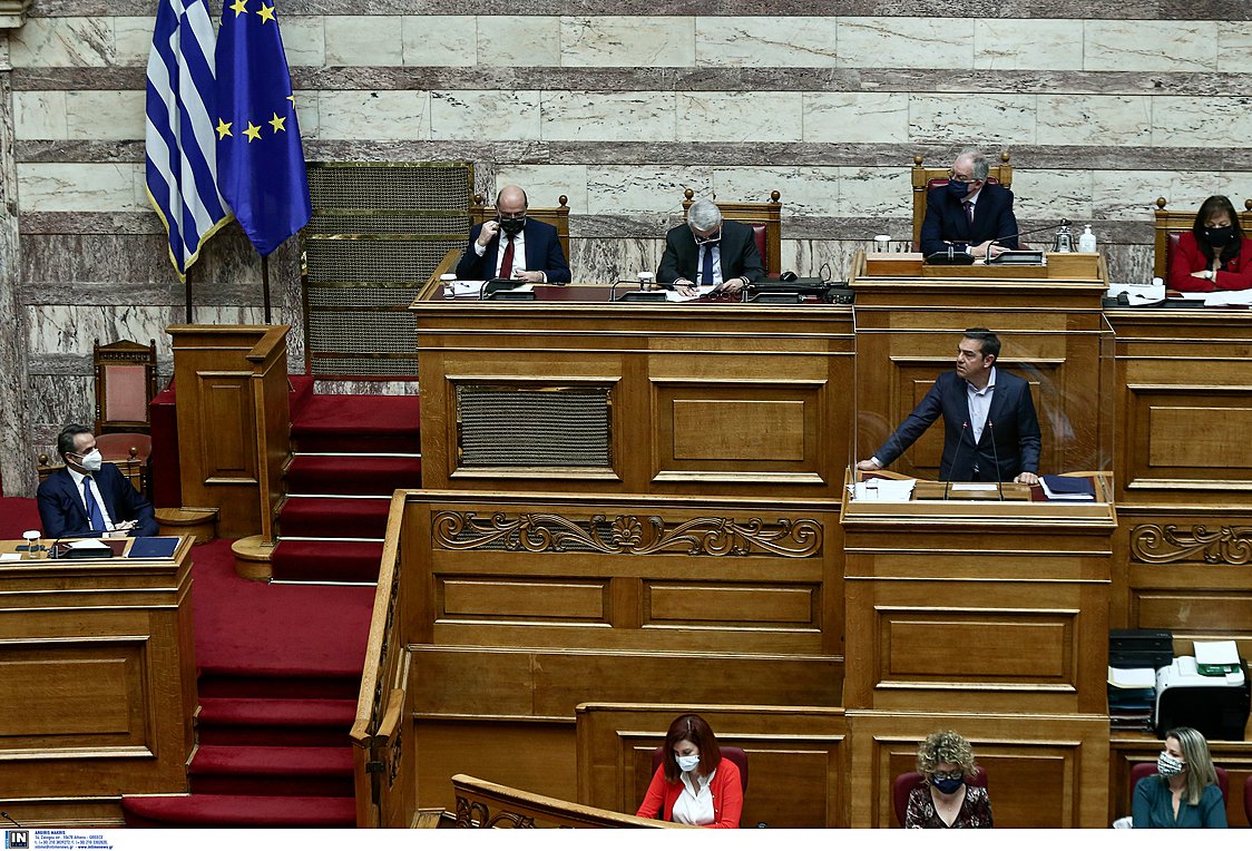 Μητσοτάκης: Πάρτε θέση για τις χυδαιότητες – Τσίπρας: Είναι σκάνδαλο Λιγνάδη-Μενδώνη