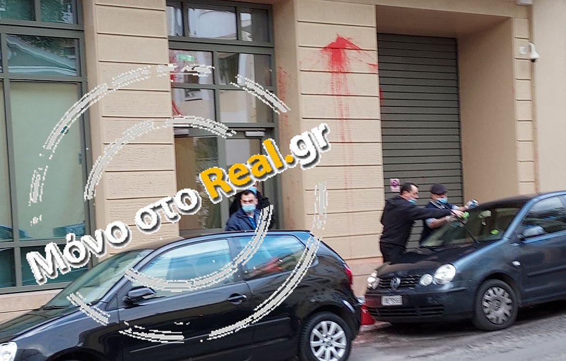 «Καταδρομική» επίθεση στο Μουσείο Γουλανδρή στο Παγκράτι – Δείτε φωτογραφίες