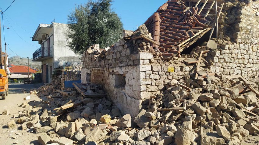 Στα 6,3 Ρίχτερ ο σεισμός στην Ελασσόνα λέει νέα εκτίμηση - Ζημιές σε σπίτια, πανικός σε κατοίκους