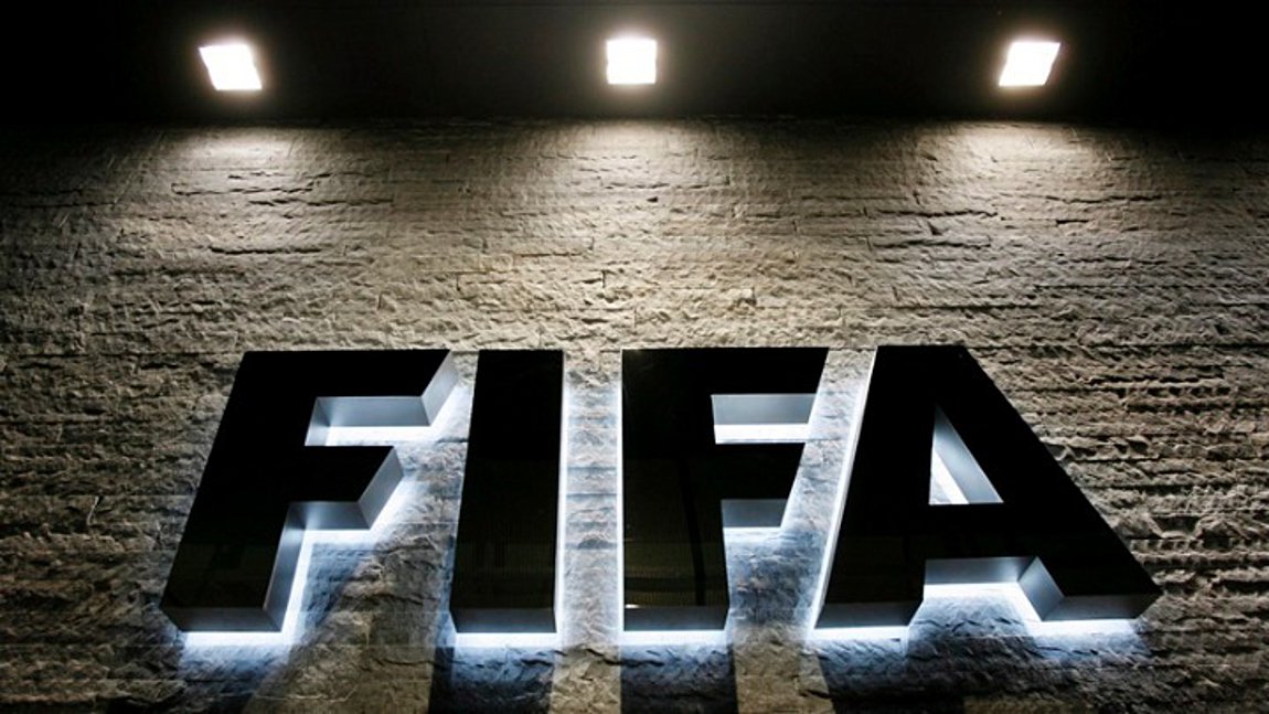 FIFA: Ερευνά 3 περιπτώσεις ντόπινγκ παικτών στη Ρωσία