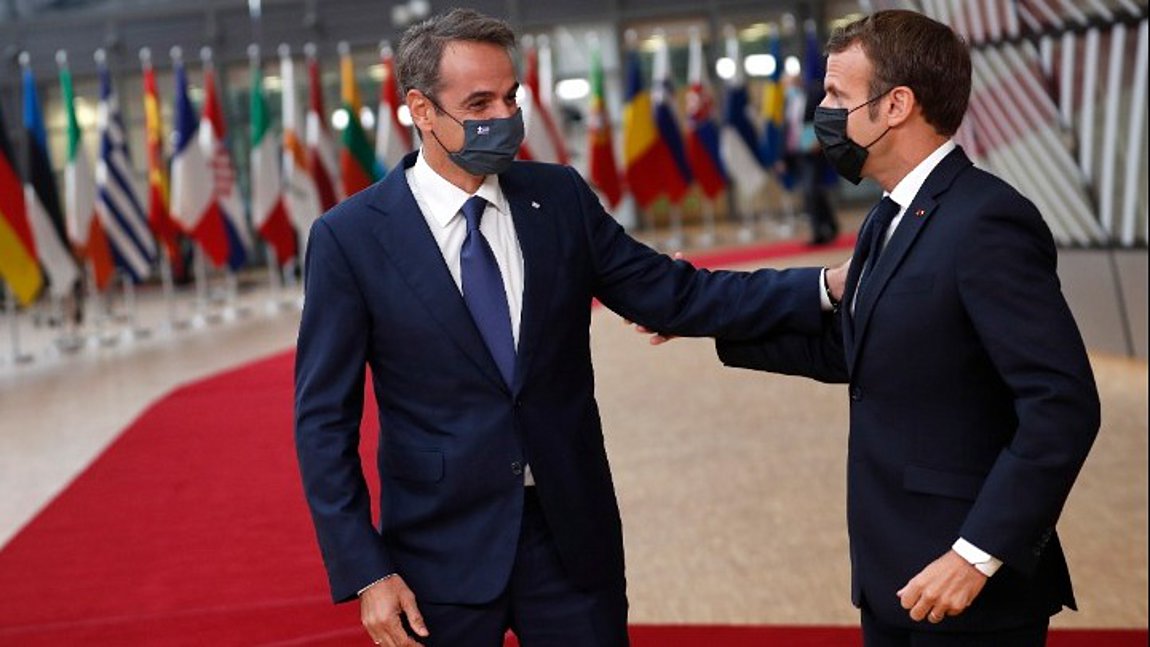 Τηλεφωνική επαφή Μητσοτάκη-Μακρόν – Τι συζήτησαν