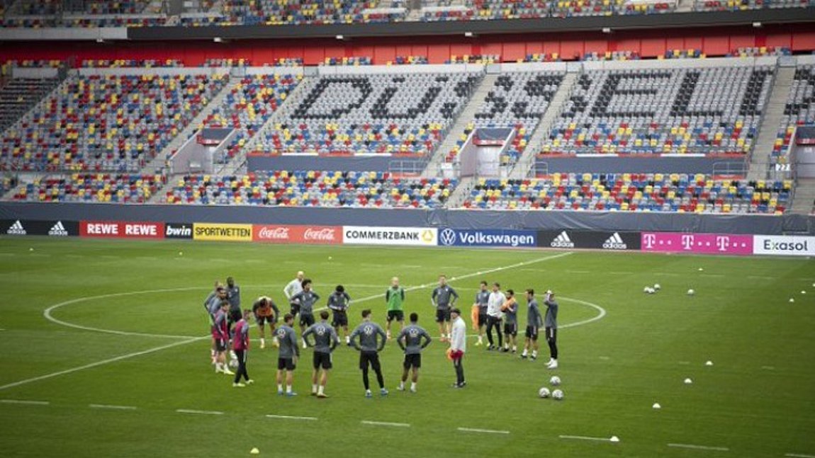 Σε καραντίνα και ο Χάλστενμπεργκ