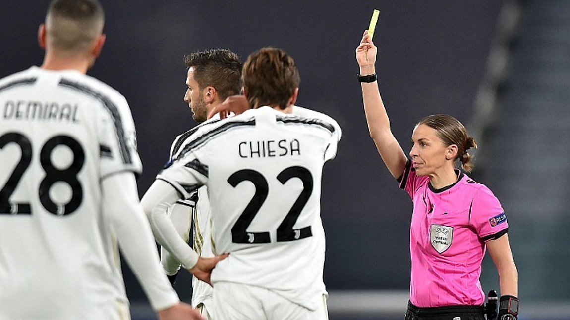 Φραπάρ και Μονζούλ, οι πρώτες γυναίκες διαιτητές σε προκριματικά Μουντιάλ ανδρών