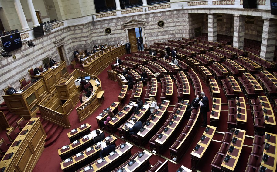 Βουλή: Ψηφίστηκε επί της αρχής το νομοσχέδιο για την ενίσχυση του ανταγωνισμού