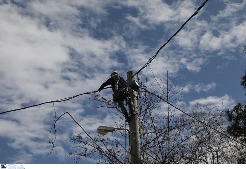 Εικόνες σοκ από την τραγωδία στην Εύβοια: Νεκροί 3 εργάτες συνεργείου από ηλεκτροπληξία