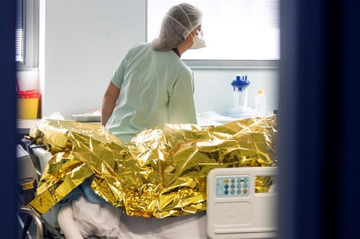 Κορωνοϊός: Εχασε τη μάχη 16χρονη