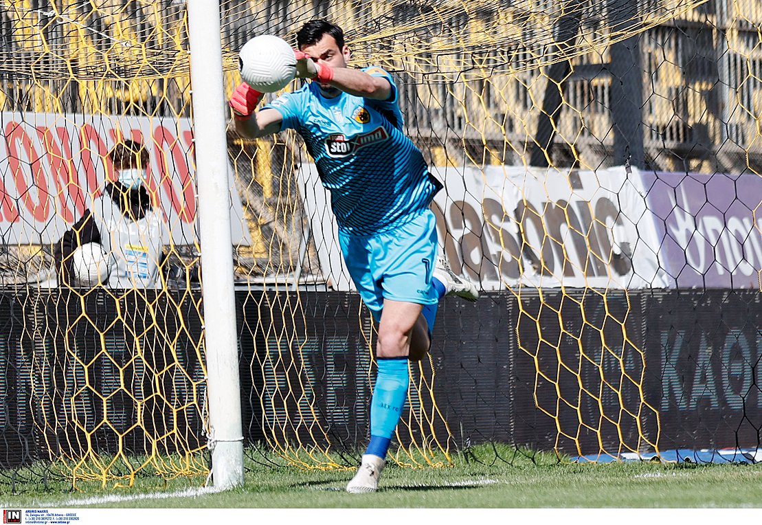 O Tσιντώτας για το πάθος της ΑΕΚ στο Χαριλάου: «Αίμα στις κάλτσες»