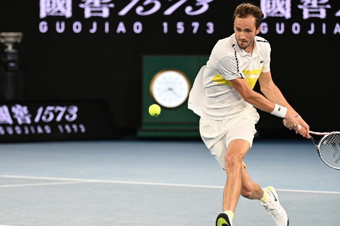 Θετικός στον κορωνοϊό ο Μεντβέντεφ