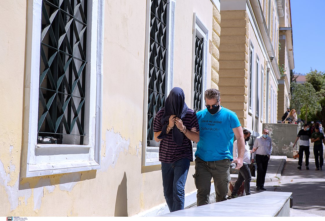 Αναβλήθηκε για την Παρασκευή η δίκη του 22χρονου επιδειξία – Αφέθηκε ελεύθερος