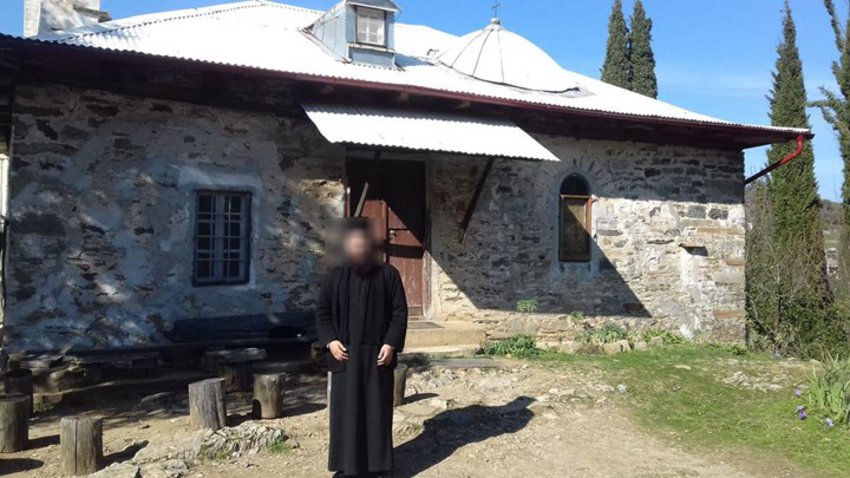 Επίθεση με βιτριόλι σε μητροπολίτες: Οι αναρτήσεις του 37χρονου ιερέα στο facebook
