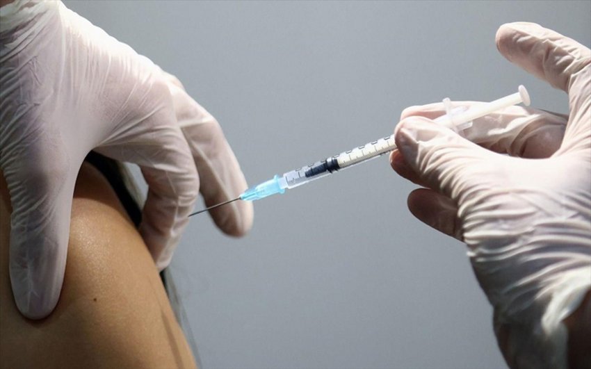 «Γιατί να εμβολιάσω το παιδί μου;»: 16 ερωτήσεις-απαντήσεις από το υπουργείο Παιδείας