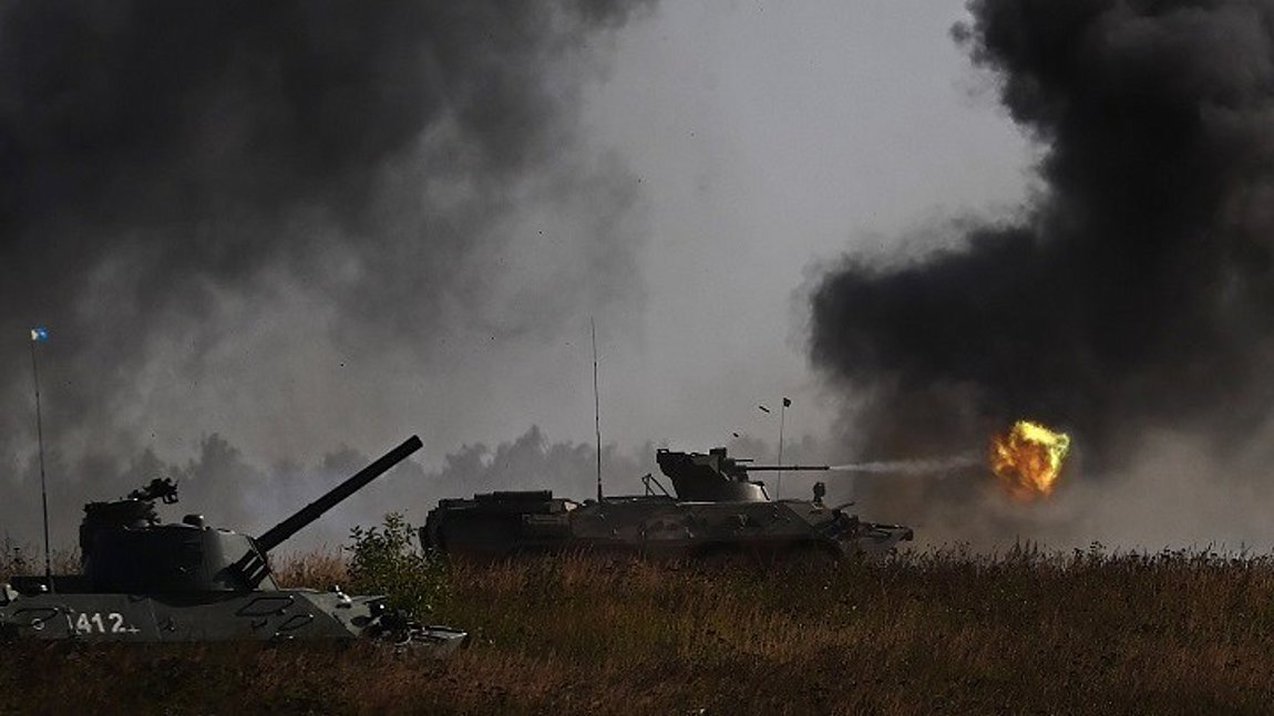 Η Μόσχα στέλνει τεθωρακισμένα οχήματα και στρατιωτικό εξοπλισμό στο Τατζικιστάν