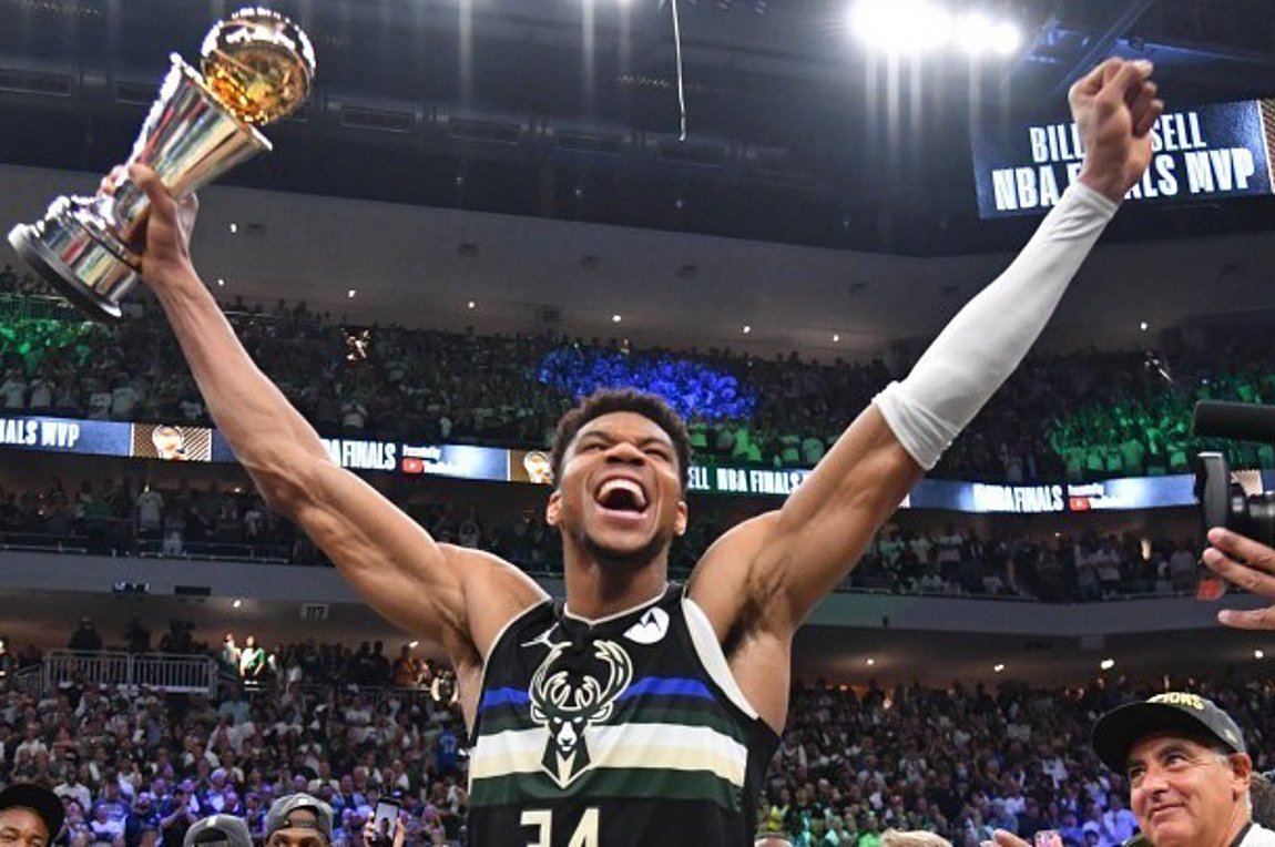 «Δεύτερο φαβορί για MVP ο Αντετοκούνμπο»