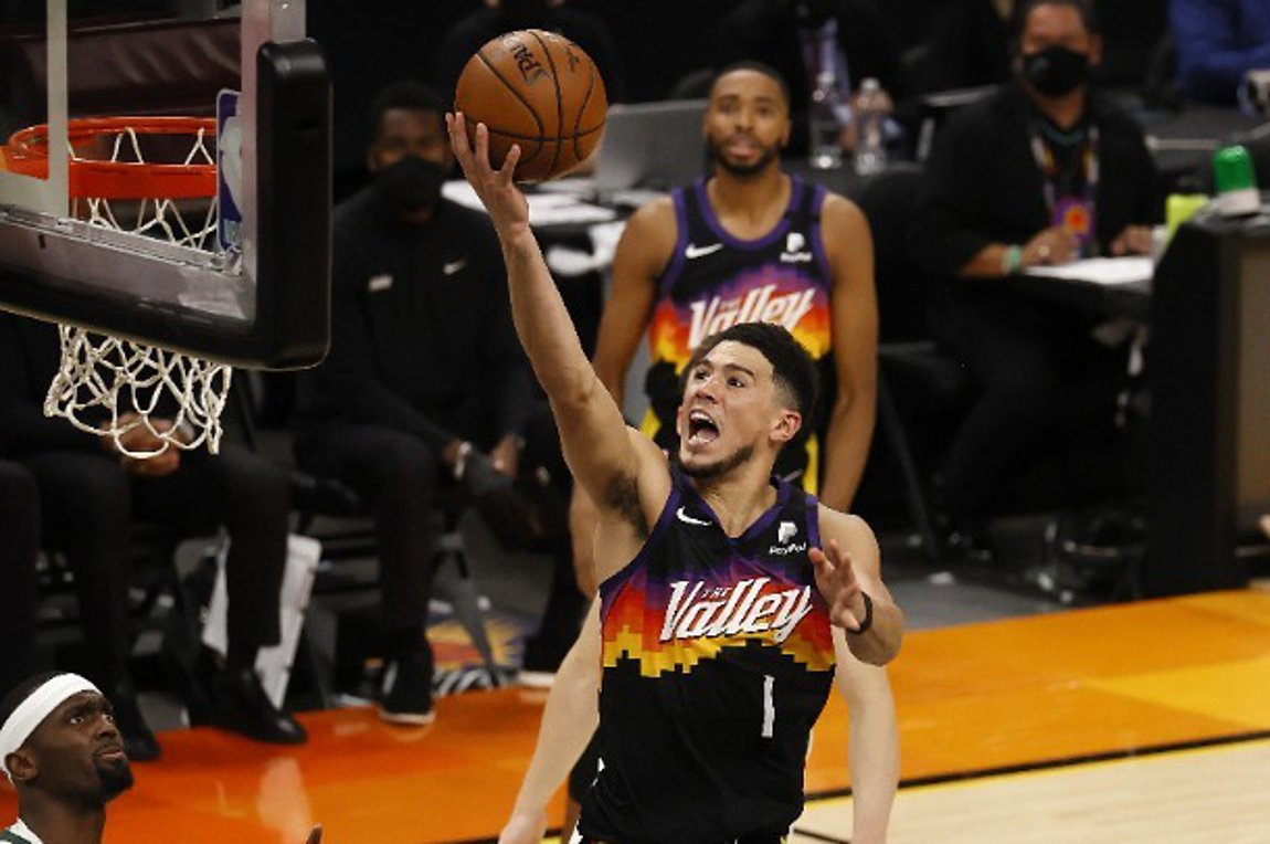 Στο πρωτόκολλο κορωνοϊού ο Ντέβιν Μπούκερ