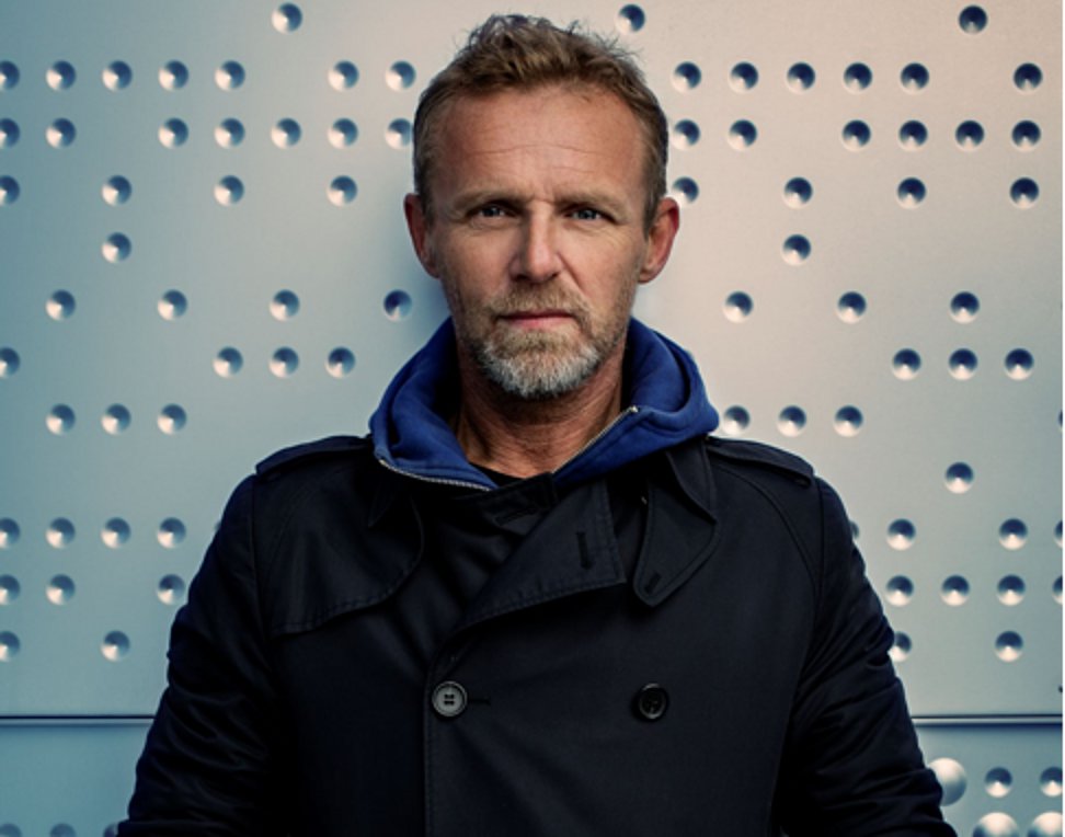 Jo Nesbo: «Η αγάπη είναι πιο ισχυρό κίνητρο από τη ζήλεια»