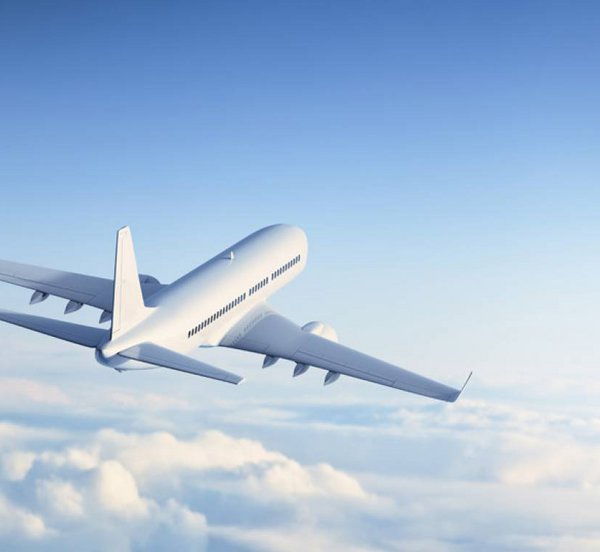 IATA: Αριθμός ρεκόρ σχεδόν 5 δισ. ανθρώπων προβλέπεται να ταξιδέψει φέτος με αεροπλάνο παγκοσμίως
