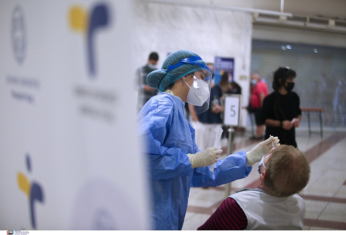 Τζανάκης για «Ομικρον 2»: Είναι σε έξαρση – Ποια τα συμπτώματα, πώς εκδηλώνεται