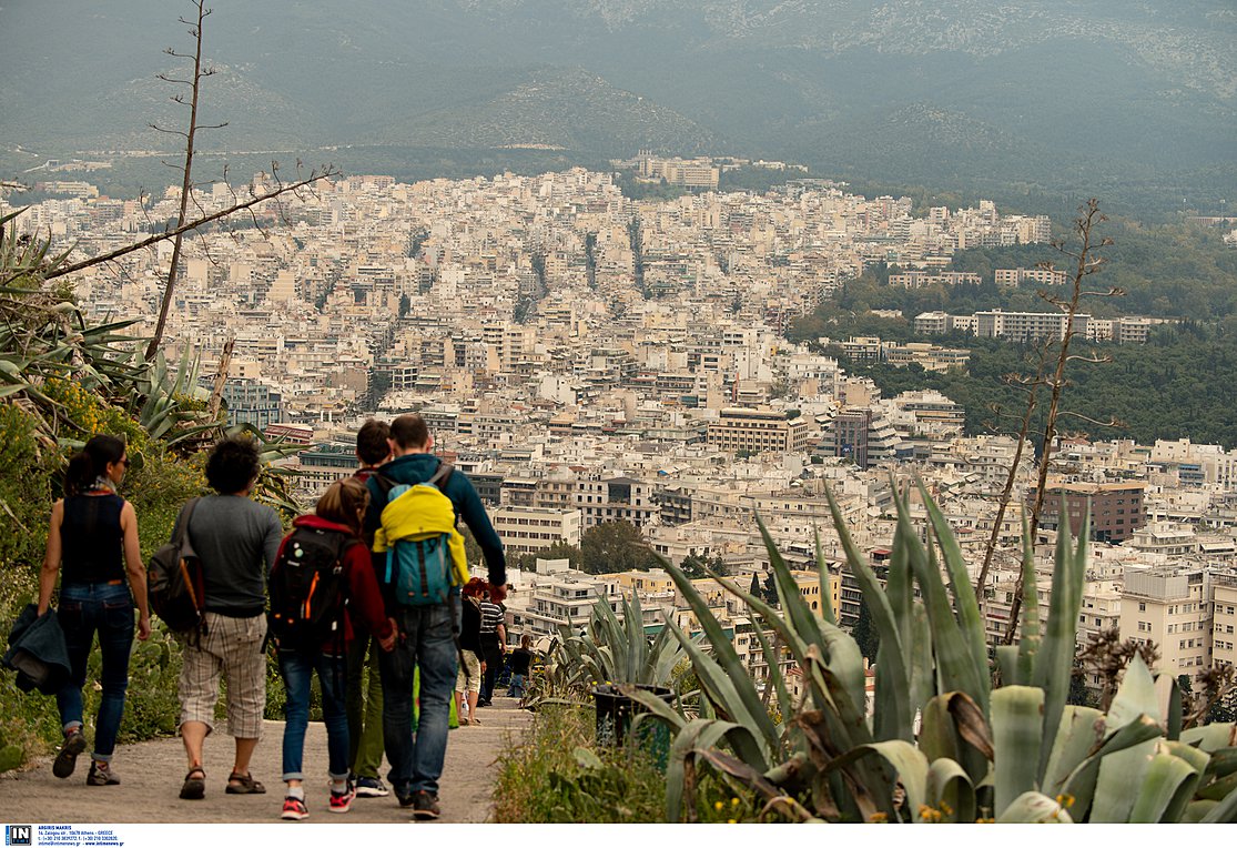 Ο καιρός του Μεγάλου Σαββάτου: Συννεφιά, αφρικανική σκόνη και άνοδος θερμοκρασίας