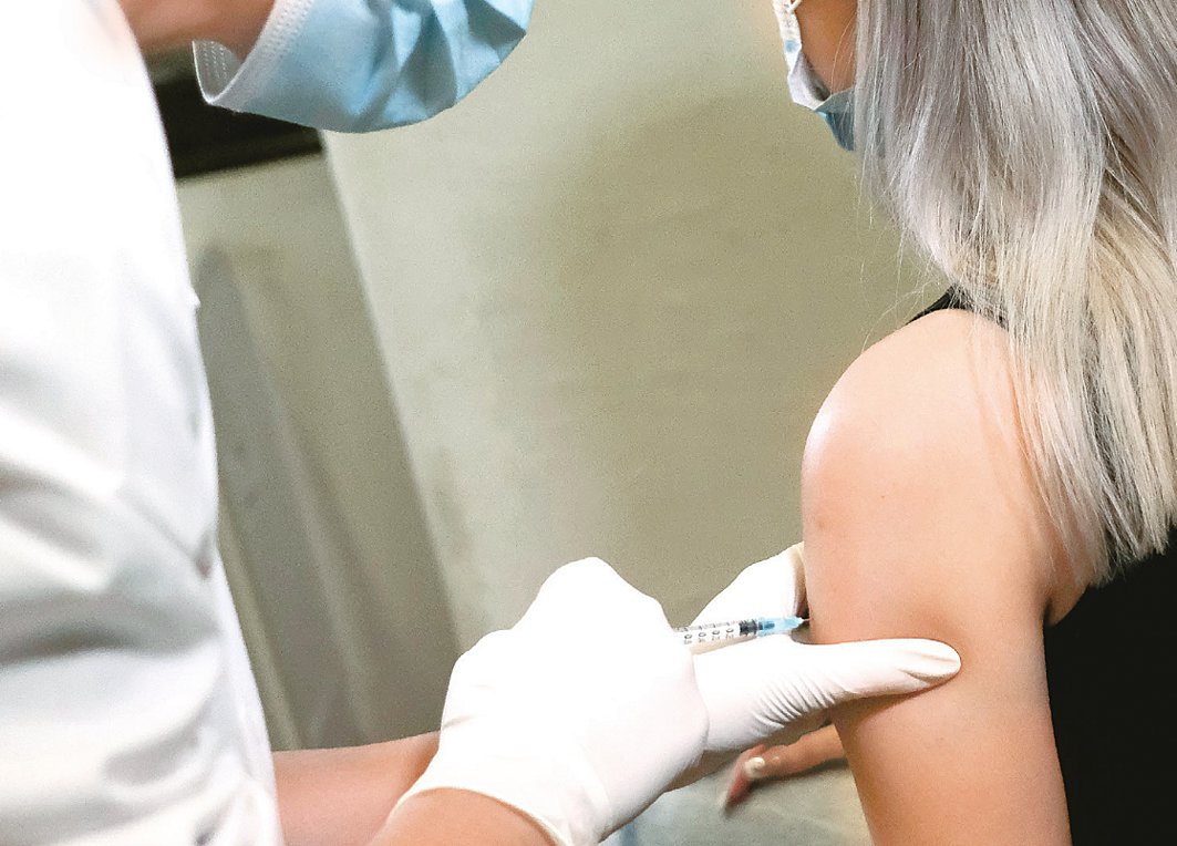 Μάχη 30 ημερών με την πανδημία