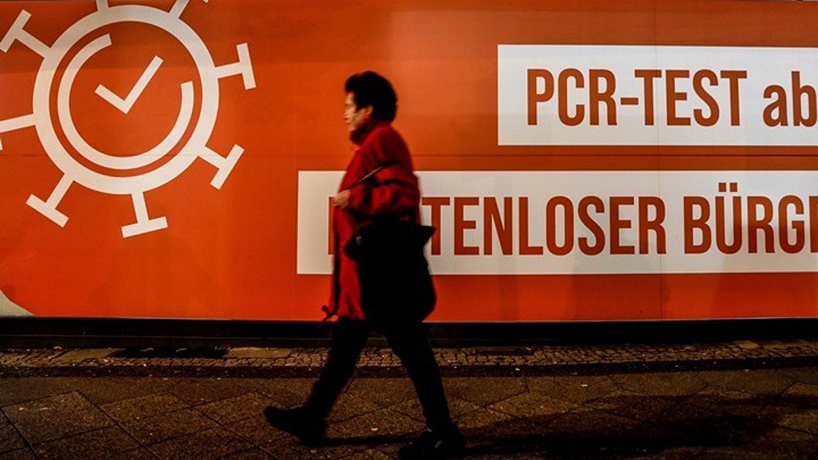 Γερμανία: «Σε κατάσταση ανάγκης η χώρα» σύμφωνα με καθηγητή μικροβιολογίας