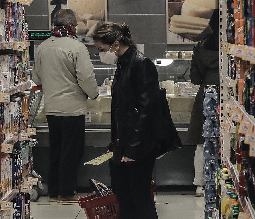 Κορωνοϊός: Τι ισχύει από σήμερα στα καταστήματα τροφίμων