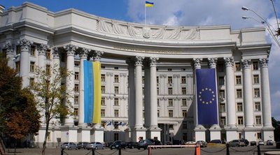 Ουκρανία «Πρόωρη» και «υπερβολική» η απόφαση της Ουάσινγκτον να ανακαλέσει τις οικογένειες των διπλωματών της