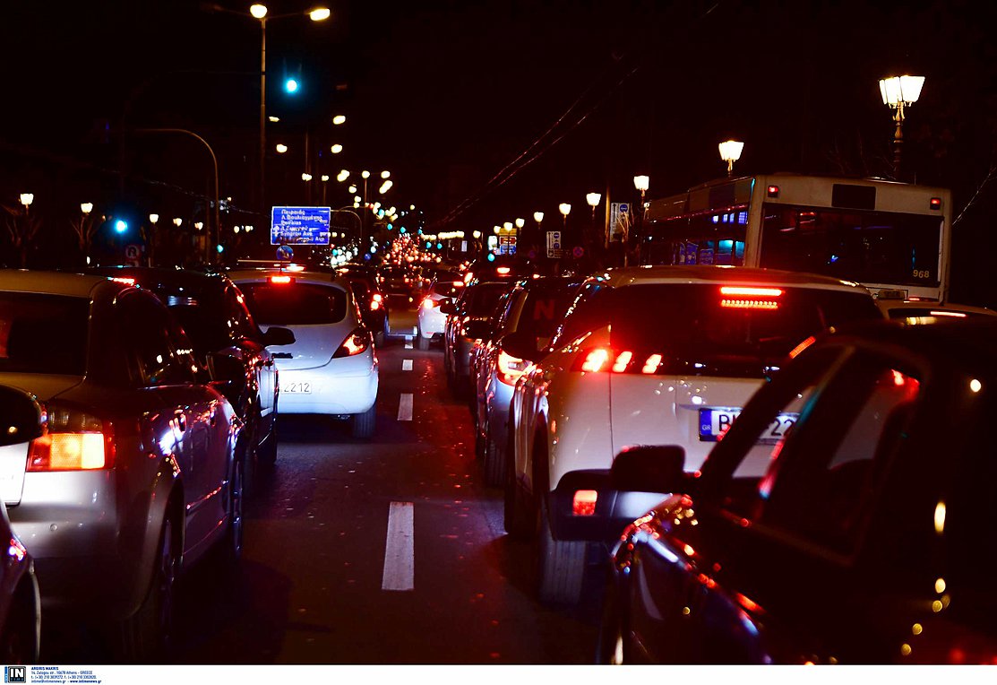 Κίνηση στους δρόμους της Αθήνας – Πού εντοπίζονται προβλήματα