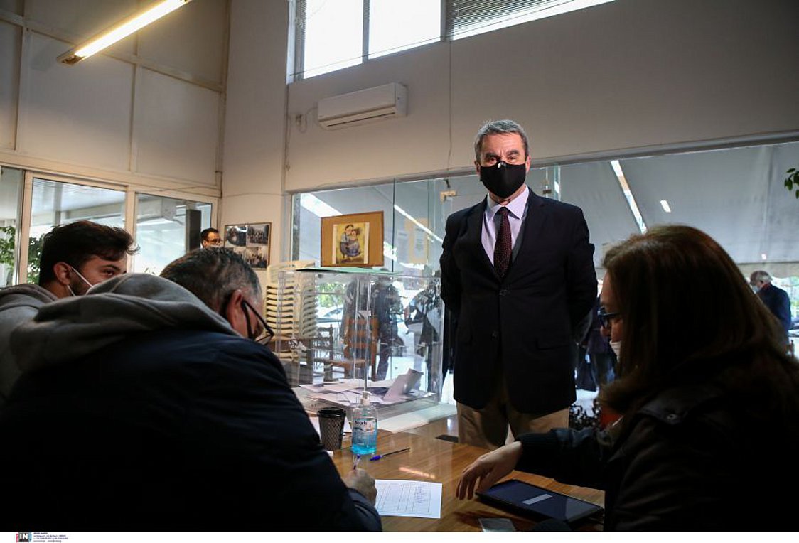 Εκλογές ΚΙΝΑΛ – Λοβέρδος: Το ΠΑΣΟΚ μπροστά – Η Ελλάδα ψηλά