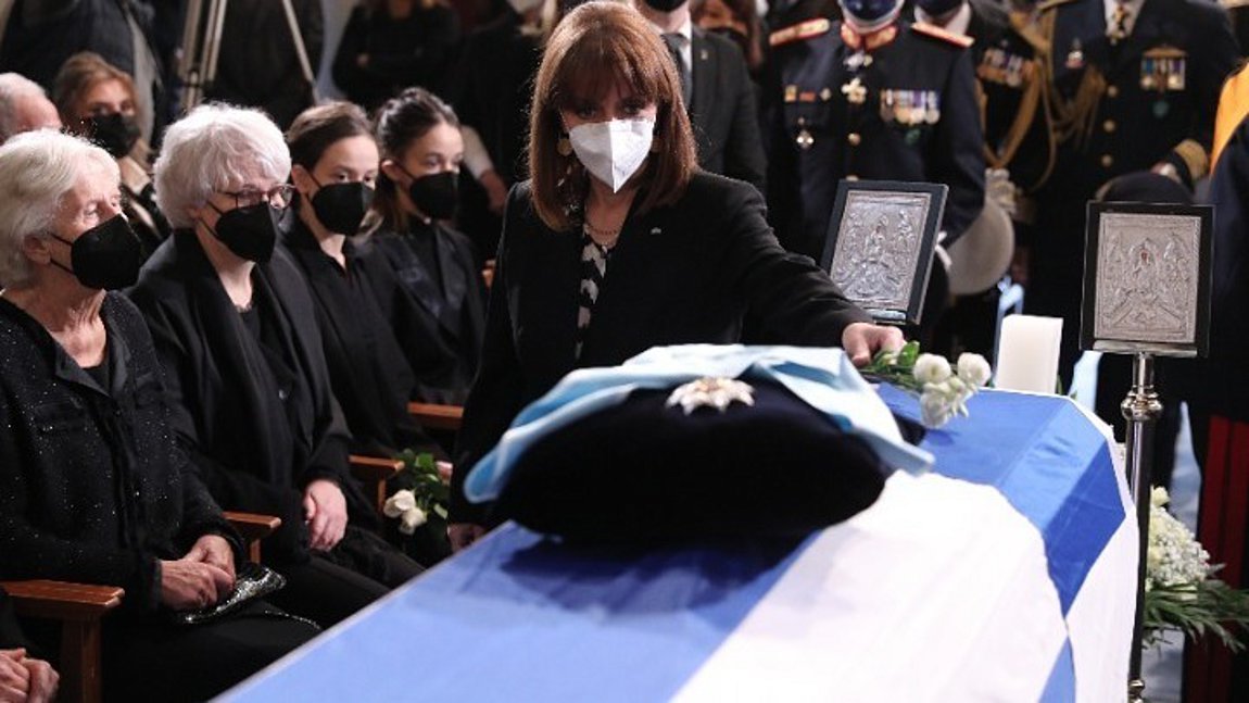 Σακελλαροπούλου: Σήμερα αποχαιρετάμε έναν πιστό και ανυστερόβουλο υπηρέτη του τόπου μας