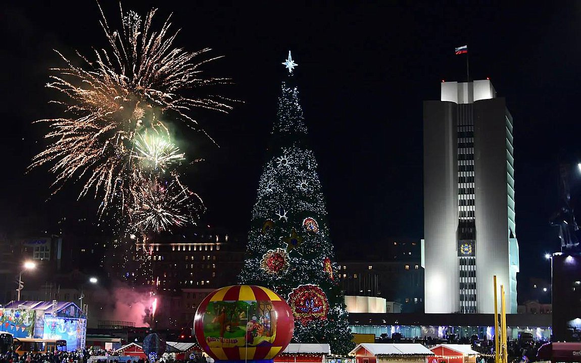 Ρωσία: Το Βλαδιβοστόκ υποδέχτηκε πρώτο στη χώρα τη νέα χρονιά – Βίντεο
