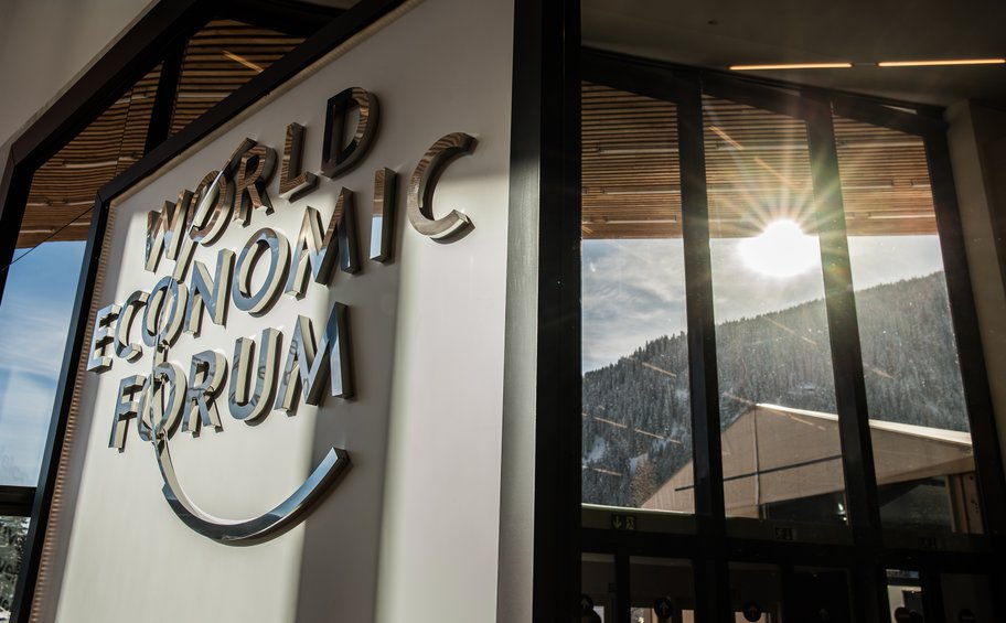 Η ετήσια συνάντηση του Παγκόσμιου Οικονομικού Φόρουμ θα γίνει διά ζώσης στο Νταβός τον Μάιο