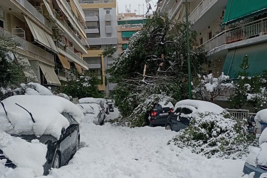 «Ανοιχτή Πόλη»: Καταγγέλλει τη δημοτική Αρχή της Αθήνας ότι «περιμένει απλά να λιώσουν τα χιόνια»